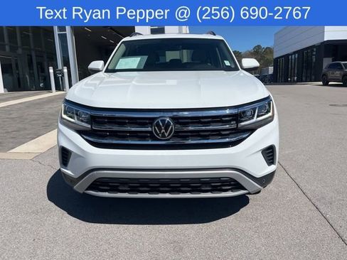 Certified 2022 Volkswagen Atlas SE image 2