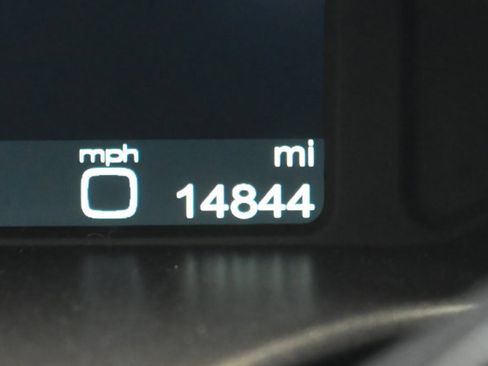 Used 2015 Ferrari F12 Berlinetta image 81