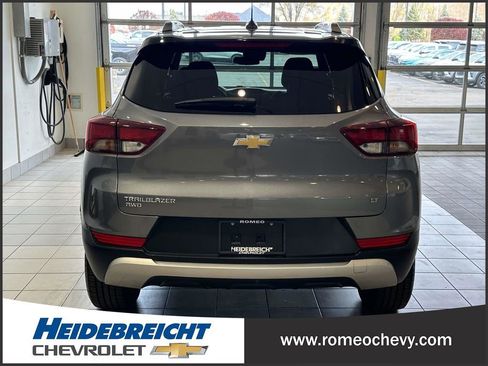 Used 2022 Chevrolet TrailBlazer LT image 4