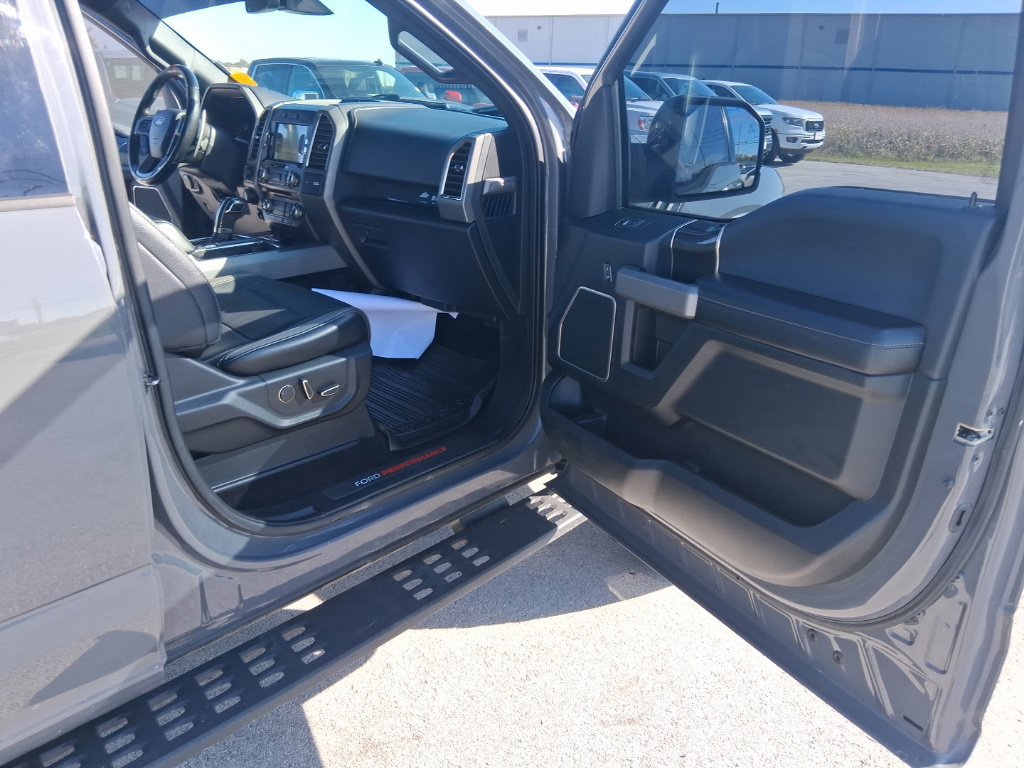 Used 2018 Ford F150 Raptor w/ Equipment Group 802A Luxury AWD/4WD image 31