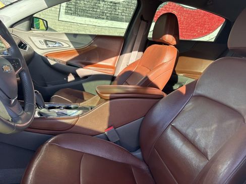 Used 2016 Chevrolet Malibu LT w/ Leather Package image 11