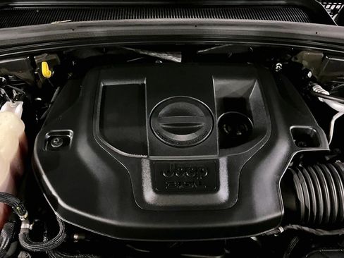 Used 2023 Jeep Grand Cherokee Summit w/ Adv Protech Group IV AWD/4WD image 30