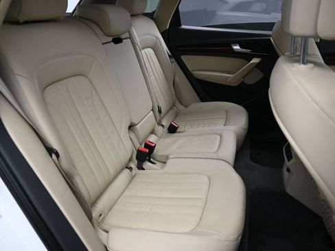 Used 2018 Audi Q5 2.0T Premium Plus AWD/4WD image 12