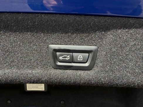 Used 2019 BMW 330i xDrive Sedan w/ M Sport Package AWD/4WD image 21