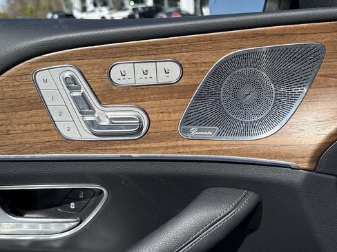 Used 2025 Mercedes-Benz GLE 350 4MATIC image 19