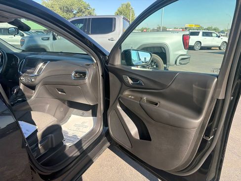 Used 2024 Chevrolet Equinox LT AWD/4WD image 30
