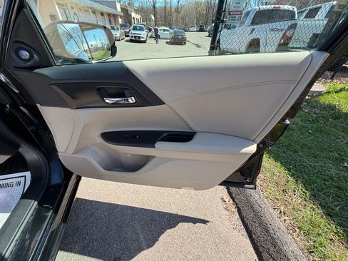 Used 2014 Honda Accord EX-L image 14