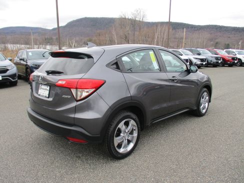 Certified 2021 Honda HR-V LX image 5