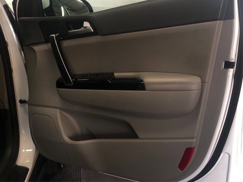 Used 2018 Kia Sportage EX image 17