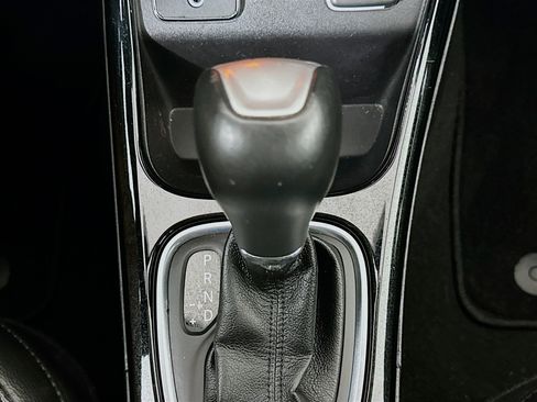 Used 2020 Jeep Compass Latitude FWD image 24