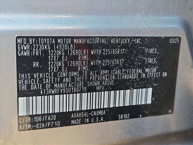 Used 2025 Toyota RAV4 XLE AWD/4WD image 17
