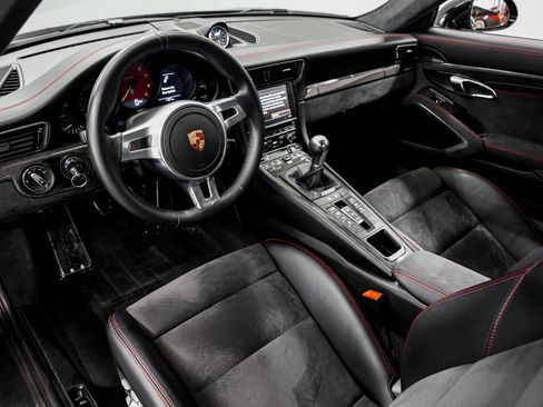 Used 2016 Porsche 911 Carrera 4 GTS AWD/4WD image 9