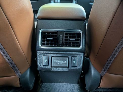 Used 2018 Subaru Outback 3.6R Touring AWD/4WD image 10