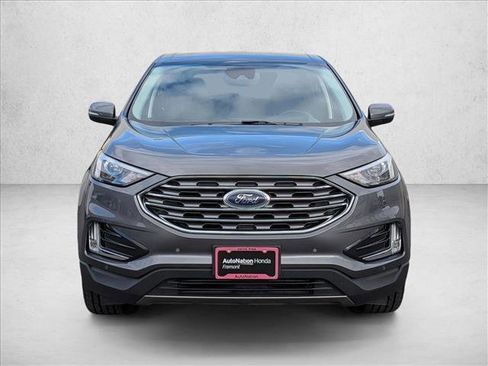 Used 2024 Ford Edge Titanium image 2