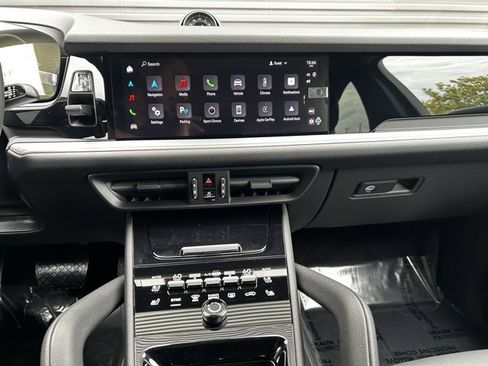 Certified 2025 Porsche Cayenne Coupe image 18