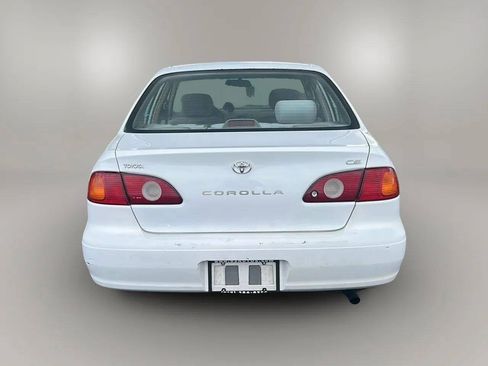 Used 2001 Toyota Corolla CE w/ Extra Value Pkg 1 FWD image 6