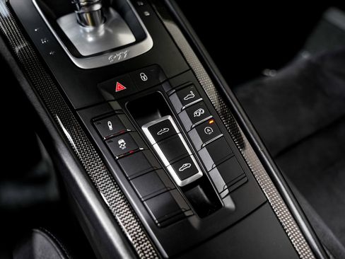 Used 2017 Porsche 911 Targa 4 GTS AWD/4WD image 17