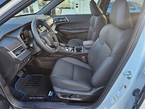 New 2025 Mitsubishi Outlander SEL Black Edition image 16