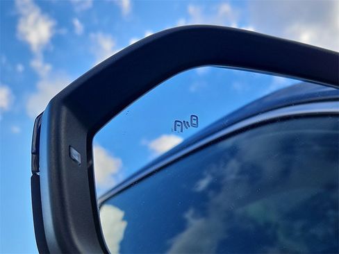 New 2026 Volkswagen Atlas Cross Sport SEL image 17