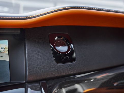 Used 2022 Rolls-Royce Cullinan Black Badge w/ Dark Exterior Package image 72