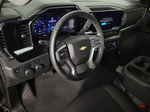 Used 2024 Chevrolet Silverado 1500 LT RWD image 23