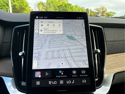 Used 2025 Volvo XC90 B6 Plus image 29