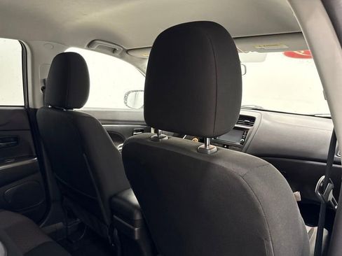 Used 2019 Mitsubishi Outlander Sport ES AWD/4WD image 9
