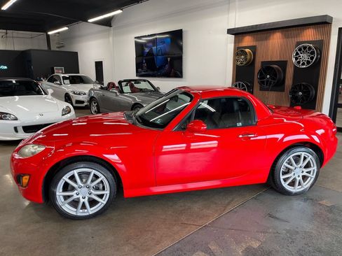 Used 2011 MAZDA MX-5 Miata Grand Touring w/ Premium Pkg RWD image 10