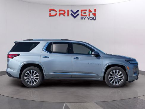 Used 2023 Chevrolet Traverse Premier image 6