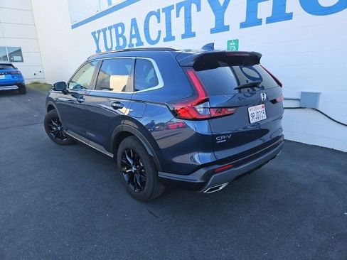 Used 2025 Honda CR-V Sport-L image 2