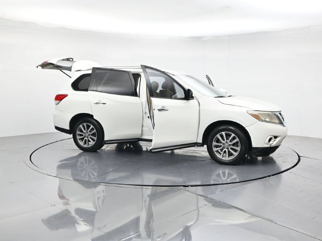 Used 2016 Nissan Pathfinder SV FWD image 53
