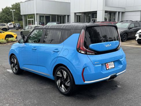 Used 2023 Kia Soul GT-Line FWD image 4