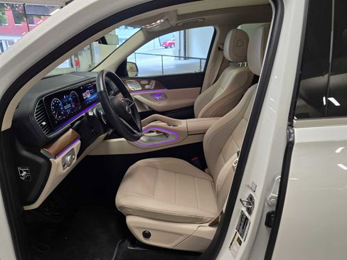 Used 2025 Mercedes-Benz GLS 450 4MATIC image 23