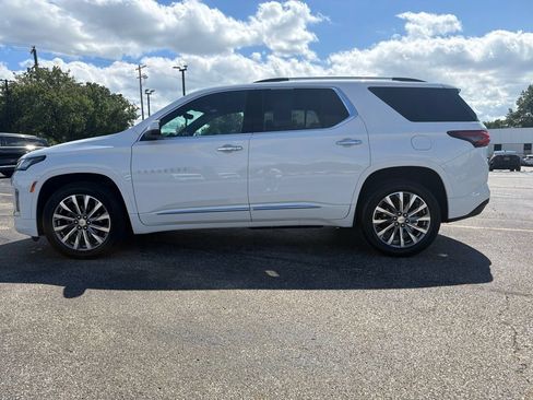 Used 2023 Chevrolet Traverse Premier AWD/4WD image 10