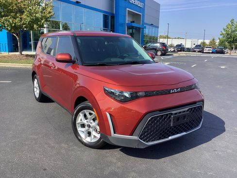 Used 2024 Kia Soul LX w/ Option Group 015 image 7