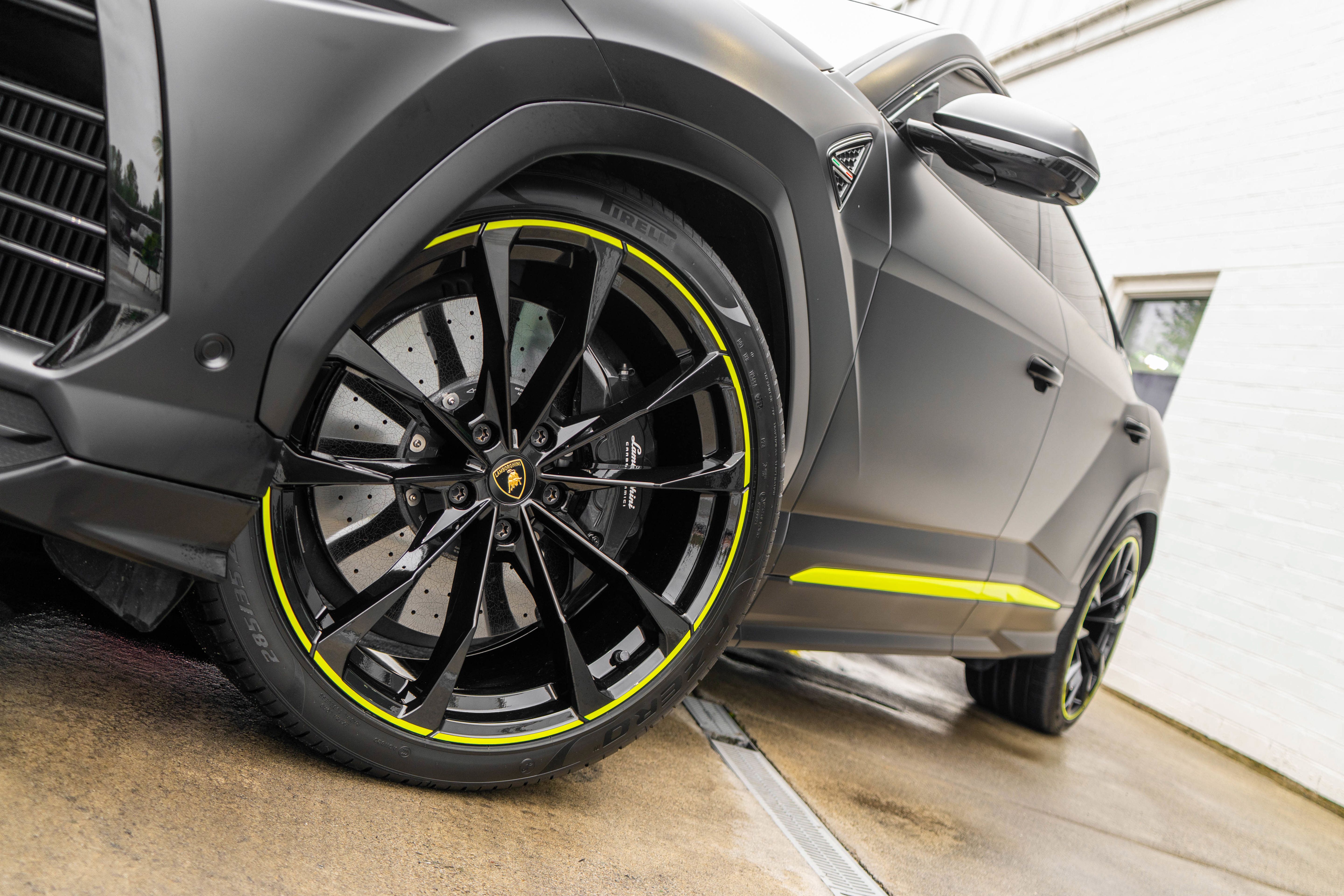 Used 2021 Lamborghini Urus AWD/4WD image 4