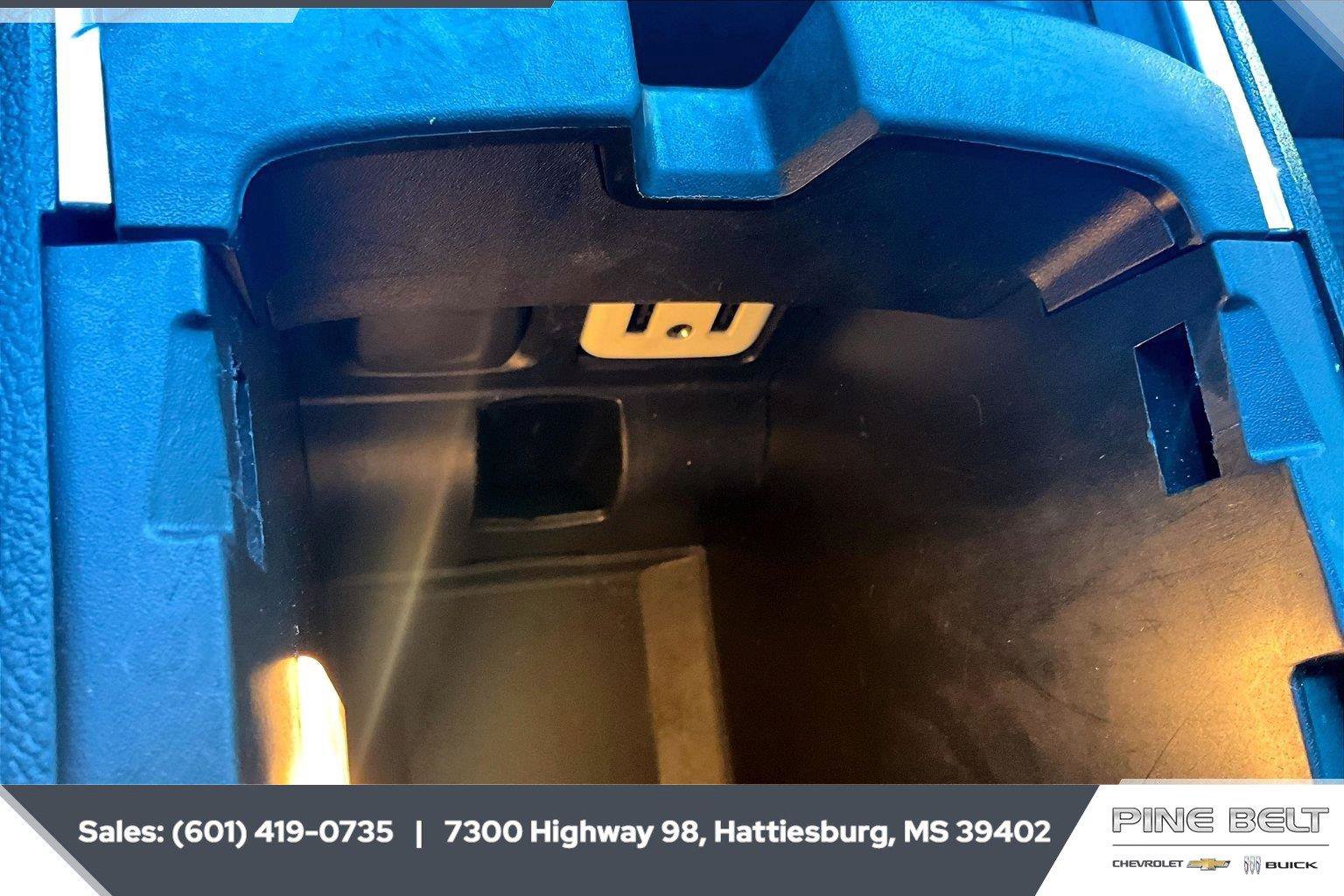 Used 2019 Chevrolet Impala LT FWD image 23