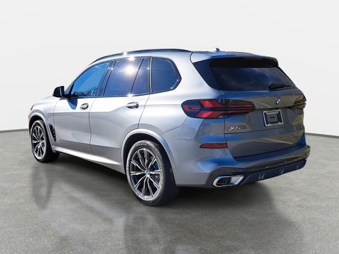 New 2026 BMW X5 xDrive40i w/ M Sport Package image 7
