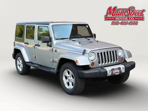 Used 2013 Jeep Wrangler Unlimited Sahara w/ Connectivity Group AWD/4WD image 1