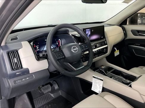 New 2026 Nissan Pathfinder SL AWD/4WD image 9