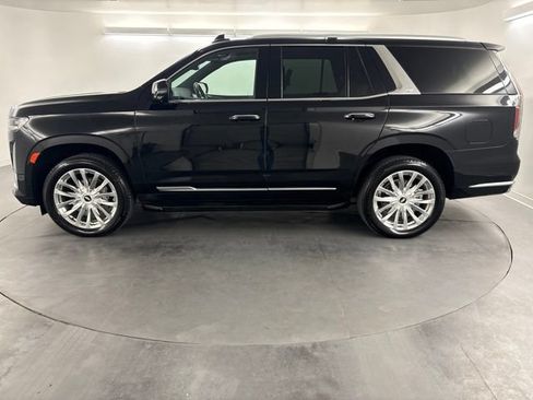 Used 2023 Cadillac Escalade Premium Luxury w/ LPO, Floor Liner Package AWD/4WD image 4