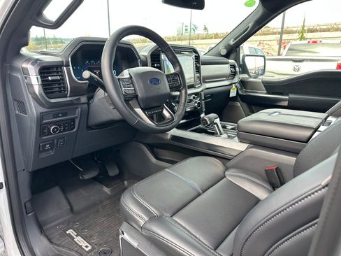 New 2025 Ford F150 Platinum w/ FX4 Off-Road Package image 9