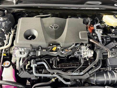 Used 2025 Toyota Camry LE image 31