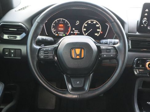 Used 2025 Honda Pilot TrailSport image 13