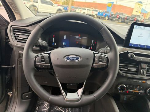 Used 2023 Ford Escape Active image 11