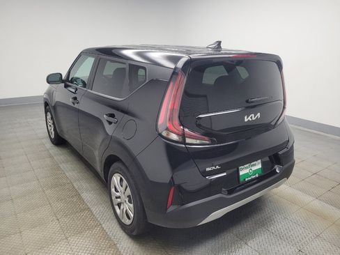 Used 2023 Kia Soul LX image 5