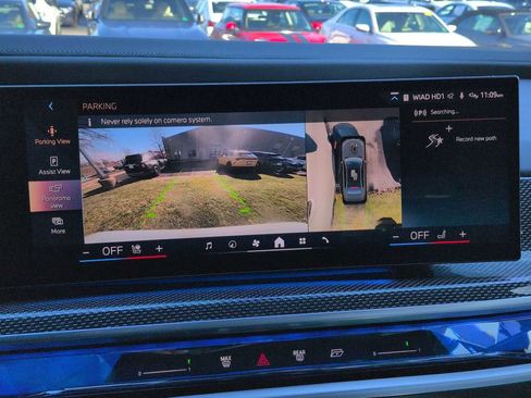 Certified 2023 BMW i7 xDrive60 w/ Executive Package 2 image 31