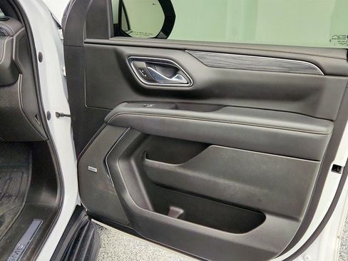 Used 2023 GMC Yukon SLT image 28