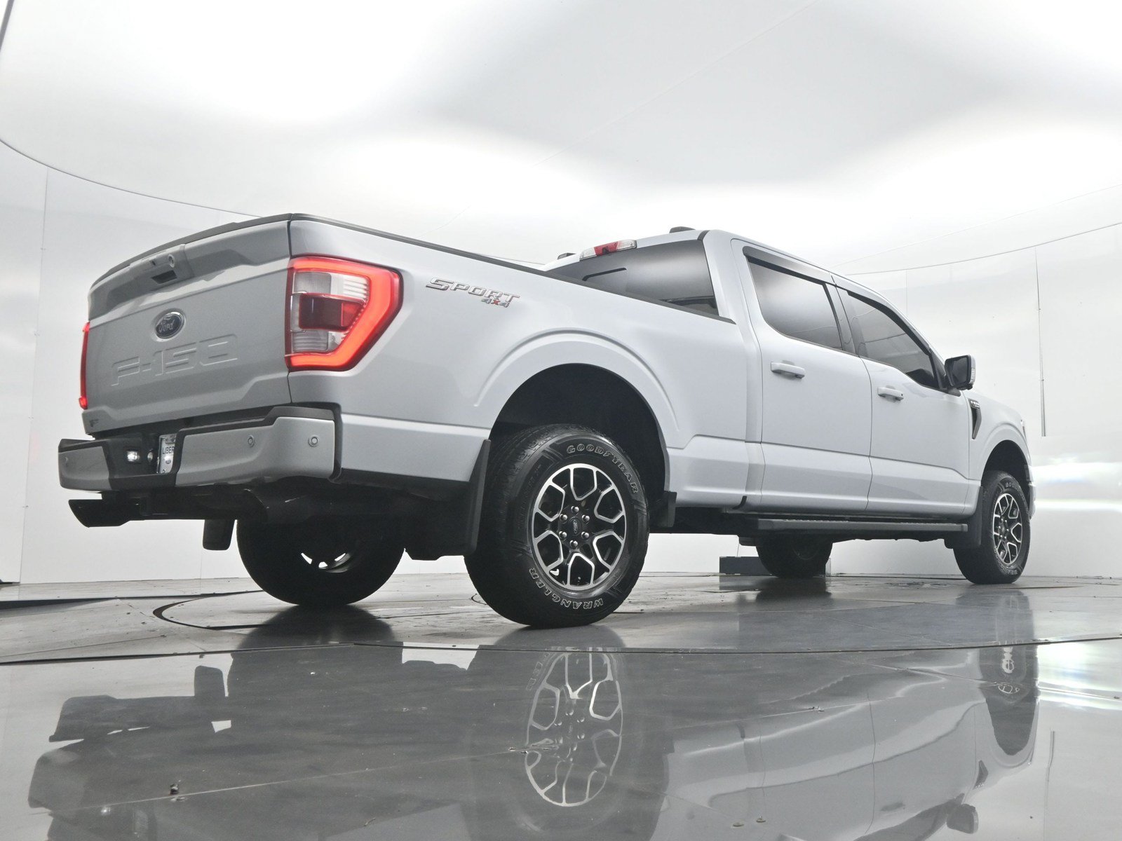 Used 2021 Ford F150 Lariat w/ Equipment Group 502A High AWD/4WD image 45