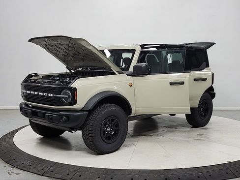 New 2026 Ford Bronco Badlands AWD/4WD image 11